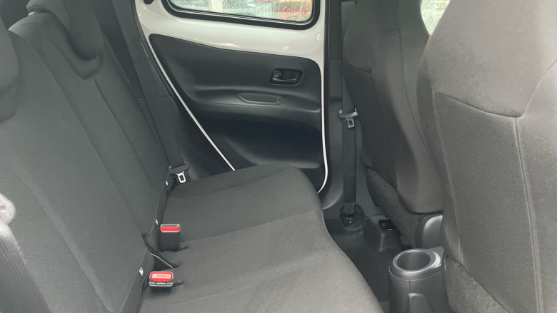 Toyota Aygo X 1.0 VVT-i Edge 5dr Petrol Hatchback